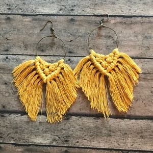 Macrame boho fringe tassel earrings mustard NWT